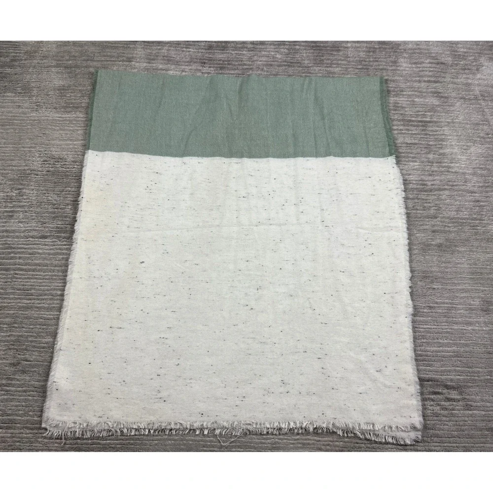 Universal Thread Scarf Womens OS Green Cream Colorblock Speckled Fringe Wrap